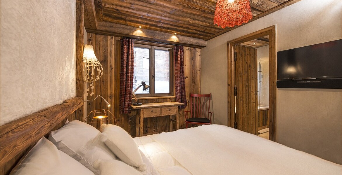 The apartment is located in Courchevel 1850 for rental
