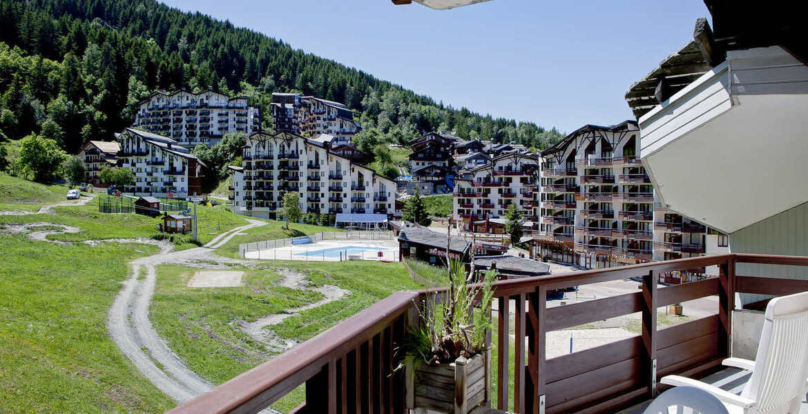 Spacious apartment in La Tania, Courchevel for rent with 63 