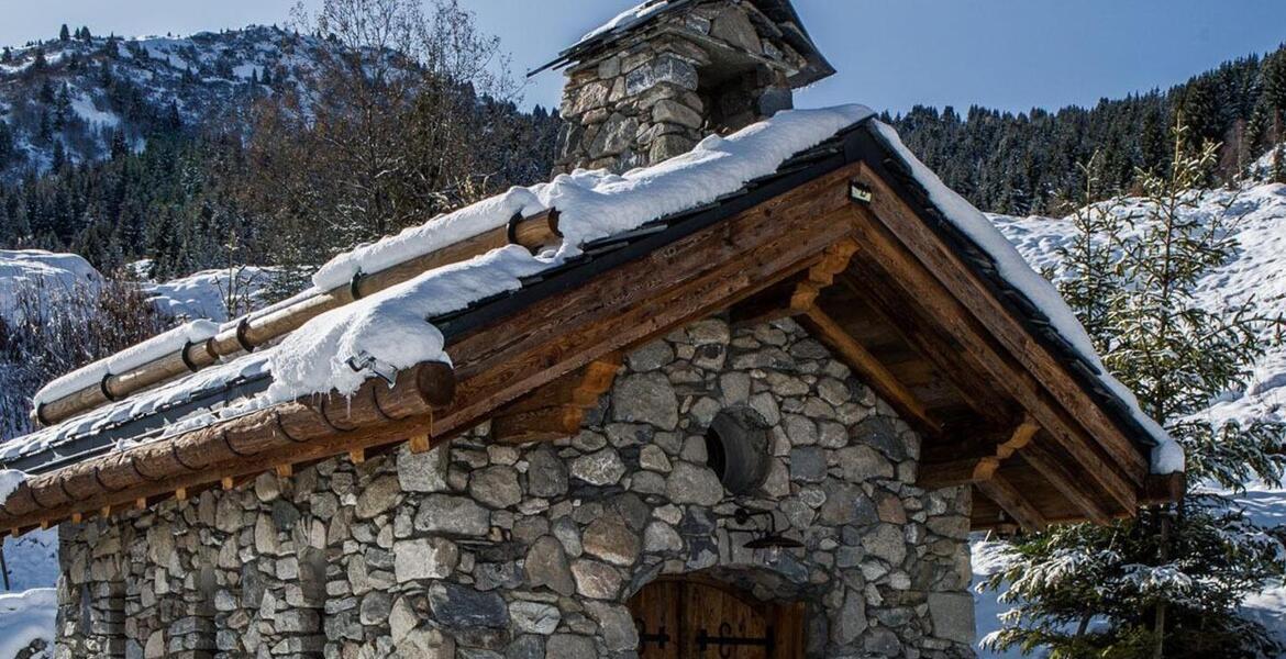Chalet in Méribel with 7 bedrooms and 700 sqm for rent