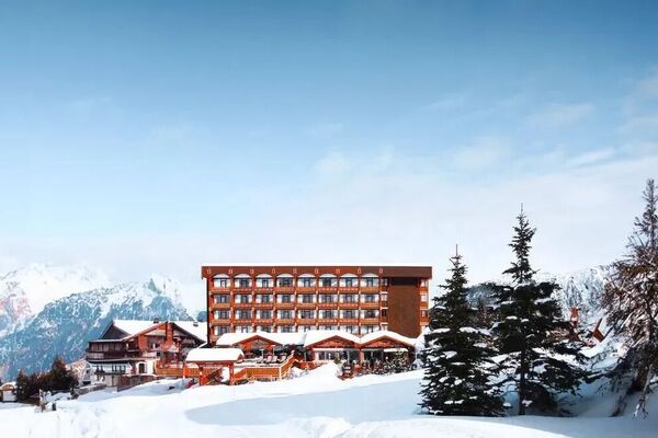 Отель Alpes du Pralong