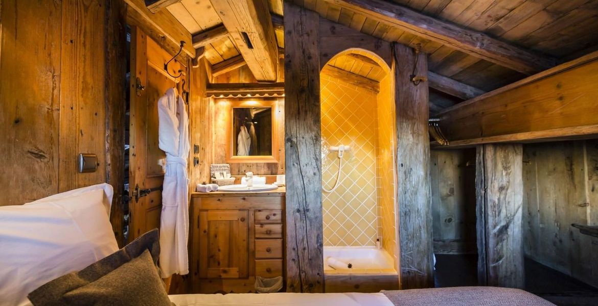 Luxurious and comfortable family chalet in Courchevel 1850