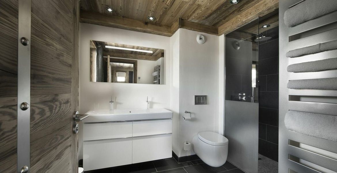 Chalet de 220m2 avec 5 chambres à coucher à louer Courchevel