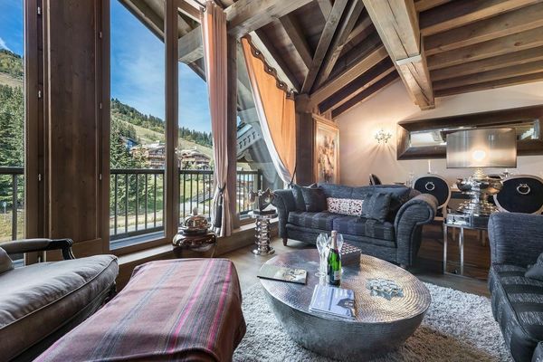 Двухуровневая квартира в Plantret Courchevel 1850 с 3 спальн