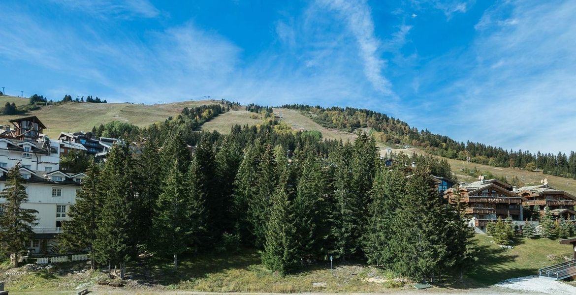 Двухуровневая квартира в Plantret Courchevel 1850 с 3 спальн