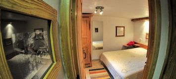 A luxurious, traditional and cosy chalet in Courchevel 1300 