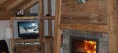 A luxurious, traditional and cosy chalet in Courchevel 1300 