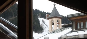 A luxurious, traditional and cosy chalet in Courchevel 1300 