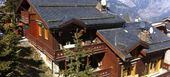 Ce chalet à louer est situé à Cospillot, Courchevel 1850