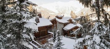 Ce chalet à louer est situé à Cospillot, Courchevel 1850