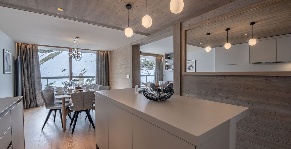 A luxury 9 persons ski-in ski-out apartment for rental