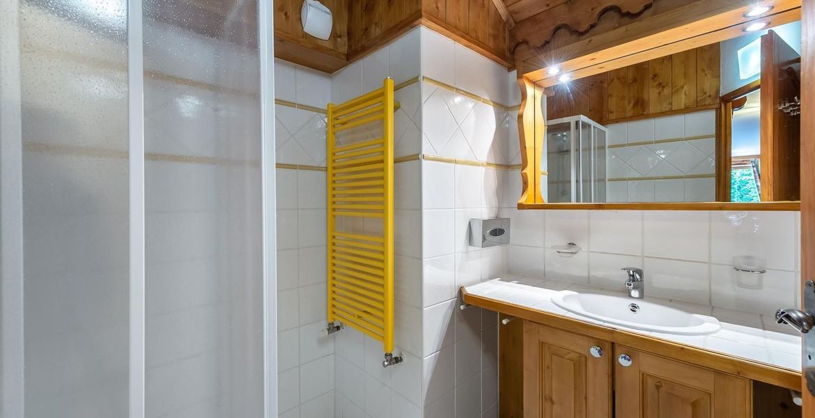 Ce bel appartement de 84m², il dispose de 4 chambres