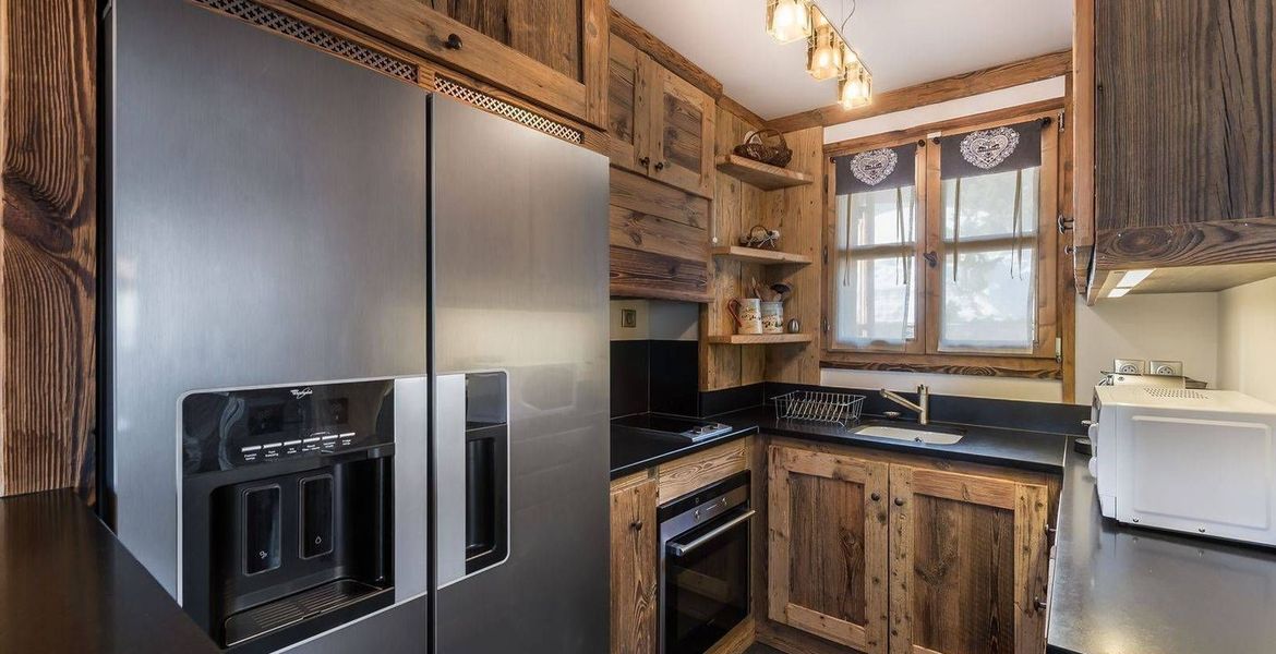 3 bedroom family chalet for rent in Courchevel 1850 Chenus 