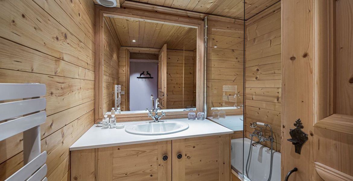 Chalet à louer à Plantret Courchevel 1850 avec 230 m² 