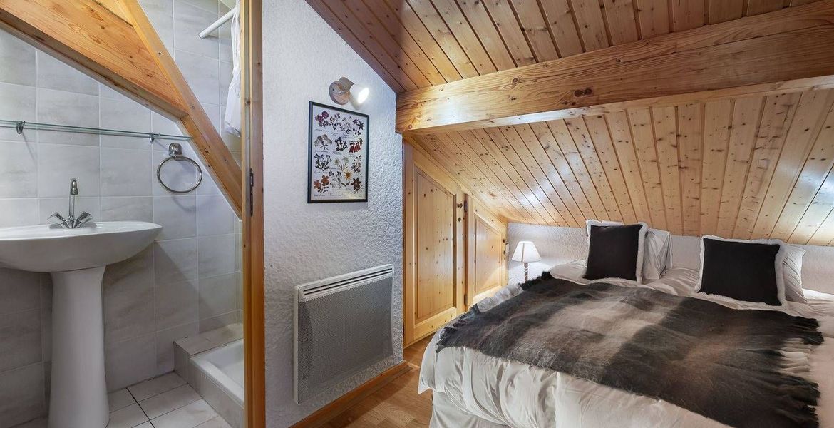 This apartment in Plantret Courchevel 1850 is for rental 