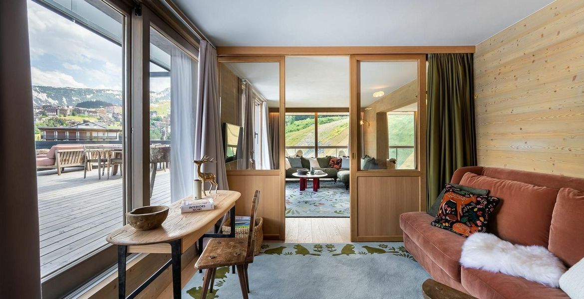 Is a splendid apartment in the heart of Courchevel 1550 