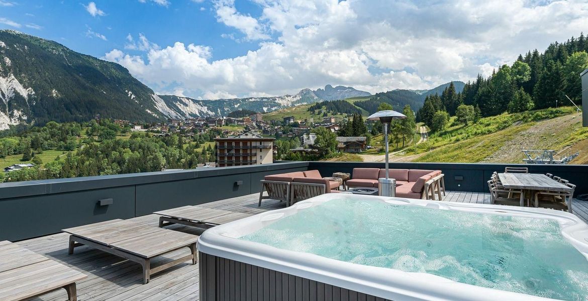 Is a splendid apartment in the heart of Courchevel 1550 