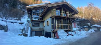 A family chalet with swimming pool in Courchevel-Le Praz 