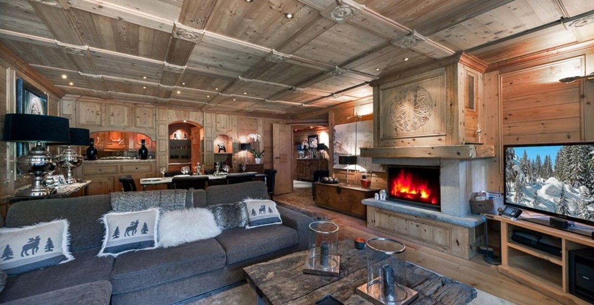 High standing residence, ski in ski out, in Courchevel 1850.