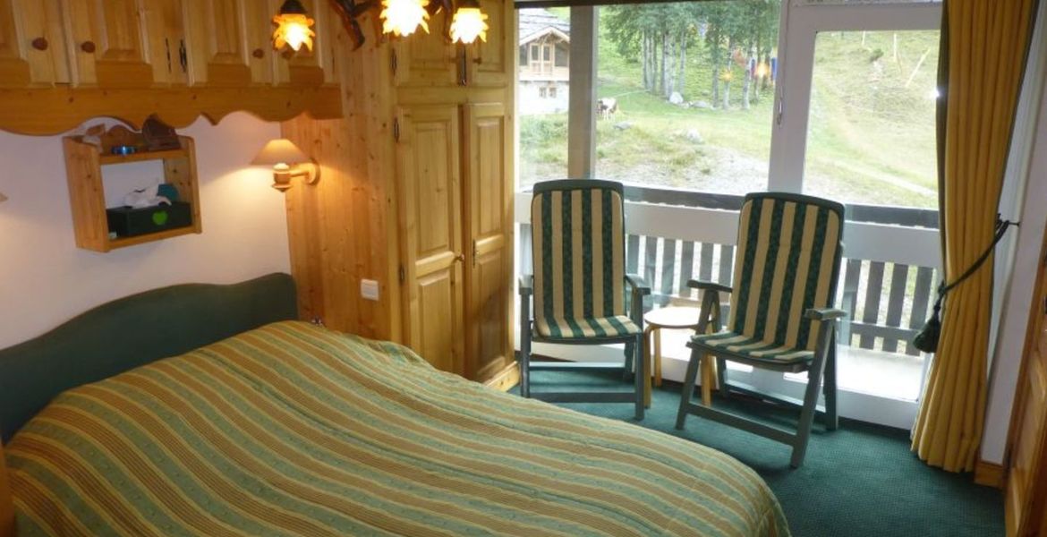 SOUTH FACING 3 ROOMS SKI-IN SKI-OUT WITH BALCONY AND VIEW ON