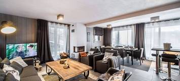 This beautiful 3-room apartment is located in Courchevel 