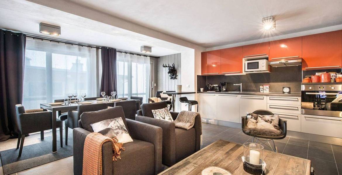 This beautiful 3-room apartment is located in Courchevel 