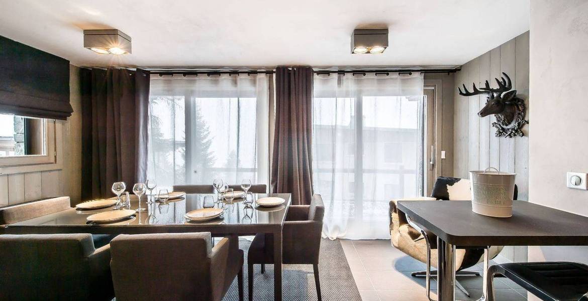 This beautiful 3-room apartment is located in Courchevel 