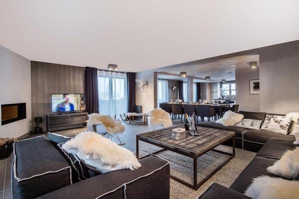 Rental - Bel appartement 5 pièces - Moriond 170m²