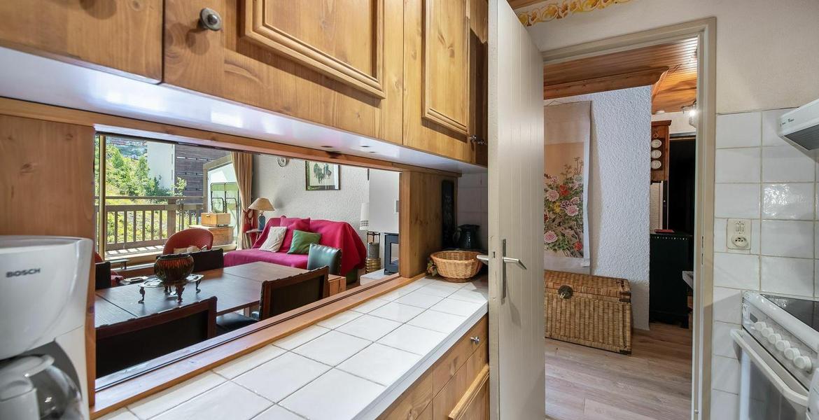 Apartment, in Courchevel 1650 Moriond - for 6 -- 57 m²