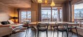 This spacious 100 sq.m recently renovated apartment