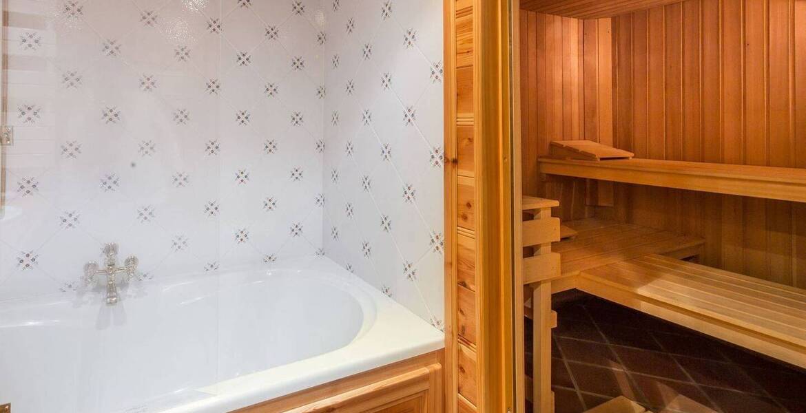 Chalet in Courchevel 1650 for rental - 210 sq.m of surface