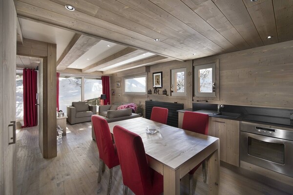 Very nice apartment close to the center of Courchevel 1850