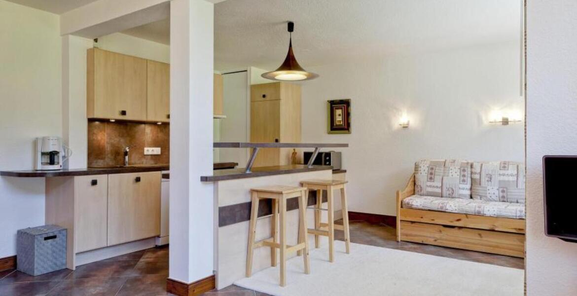 This apartment is located in the heart of La Tania station