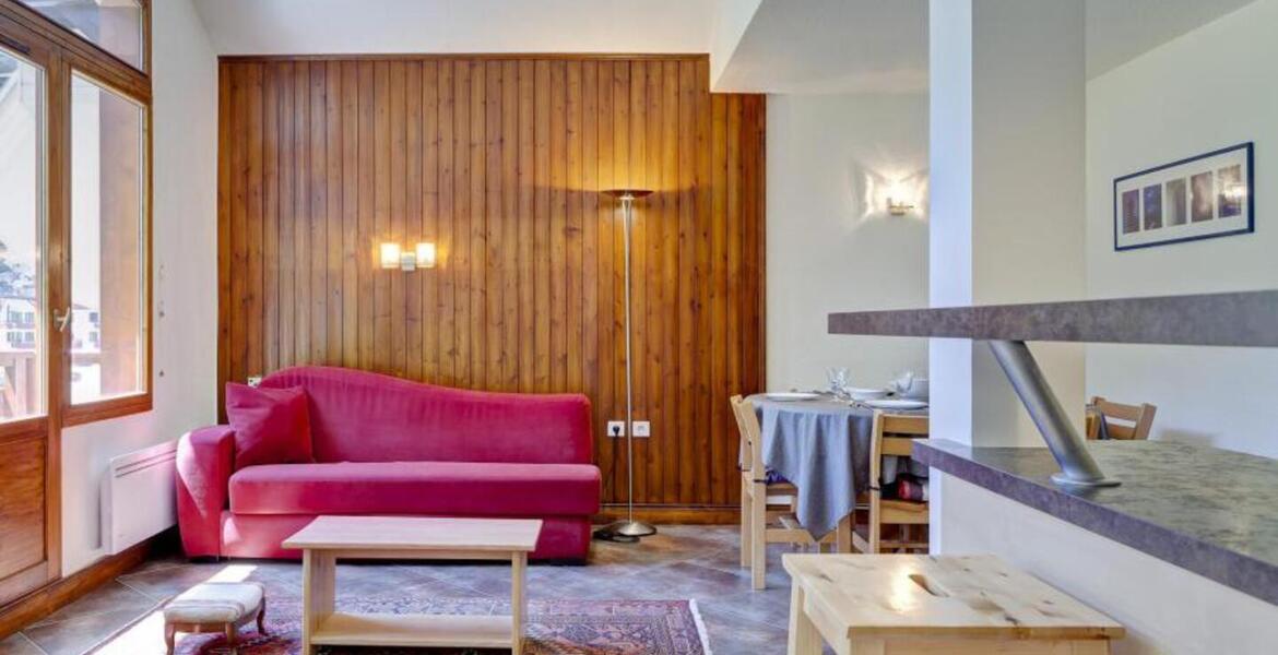 This apartment is located in the heart of La Tania station