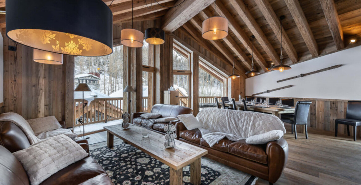 In the heart of the Fornet district, individual chalet 280m²