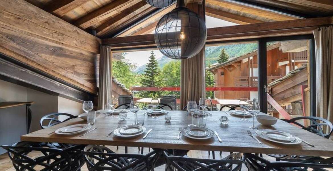 This Chalet can accommodate 10 people in Val D Isere 