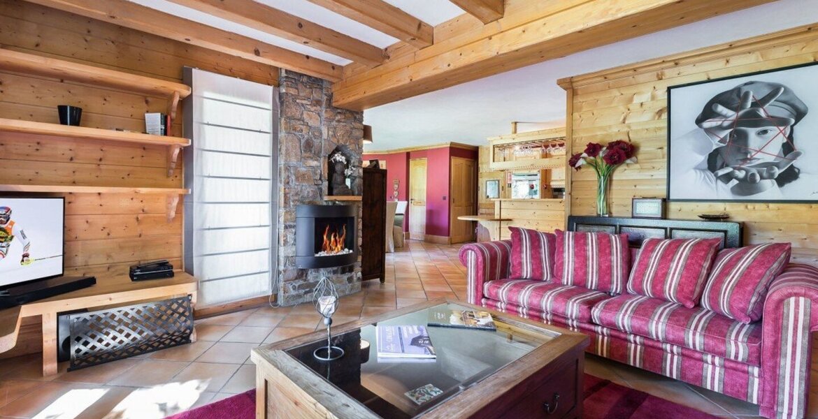 Spacious apartment with direct ski access in Pralong