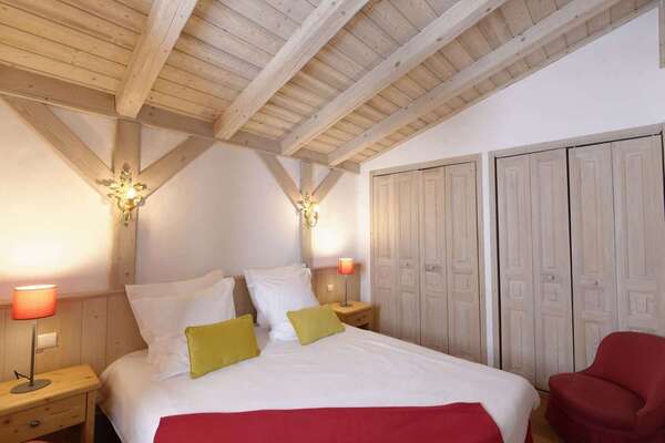 This is a 47 sqm apartment for 4 people in Courchevel 1850 