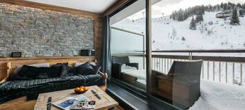 Located in the centre of Courchevel 1650 Moriond