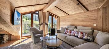 In the heart of Courchevel 1650 Moriond, this penthouse