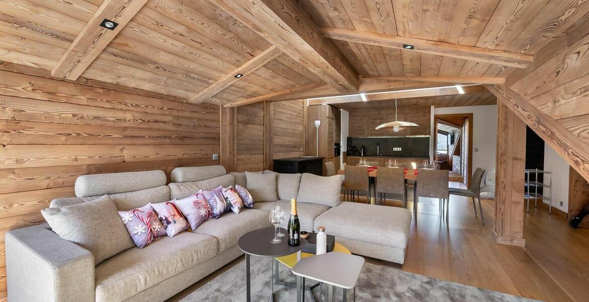 In the heart of Courchevel 1650 Moriond, this penthouse