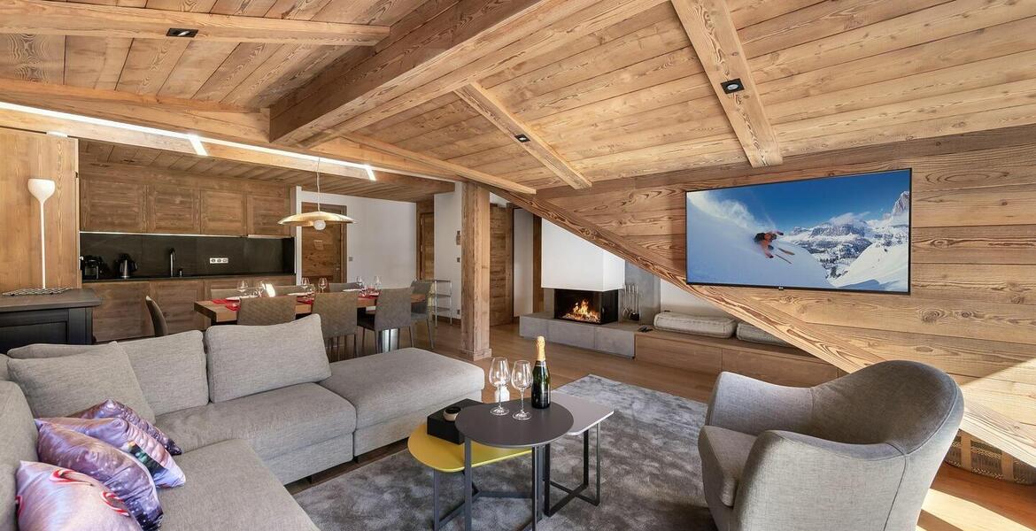 In the heart of Courchevel 1650 Moriond, this penthouse