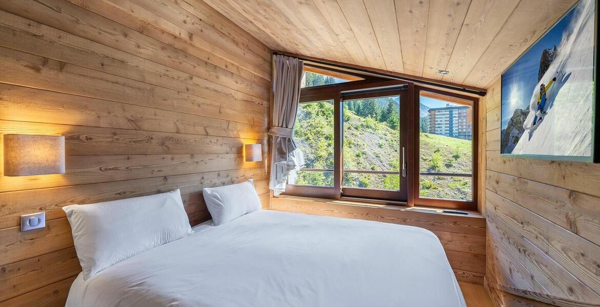 In the heart of Courchevel 1650 Moriond, this penthouse