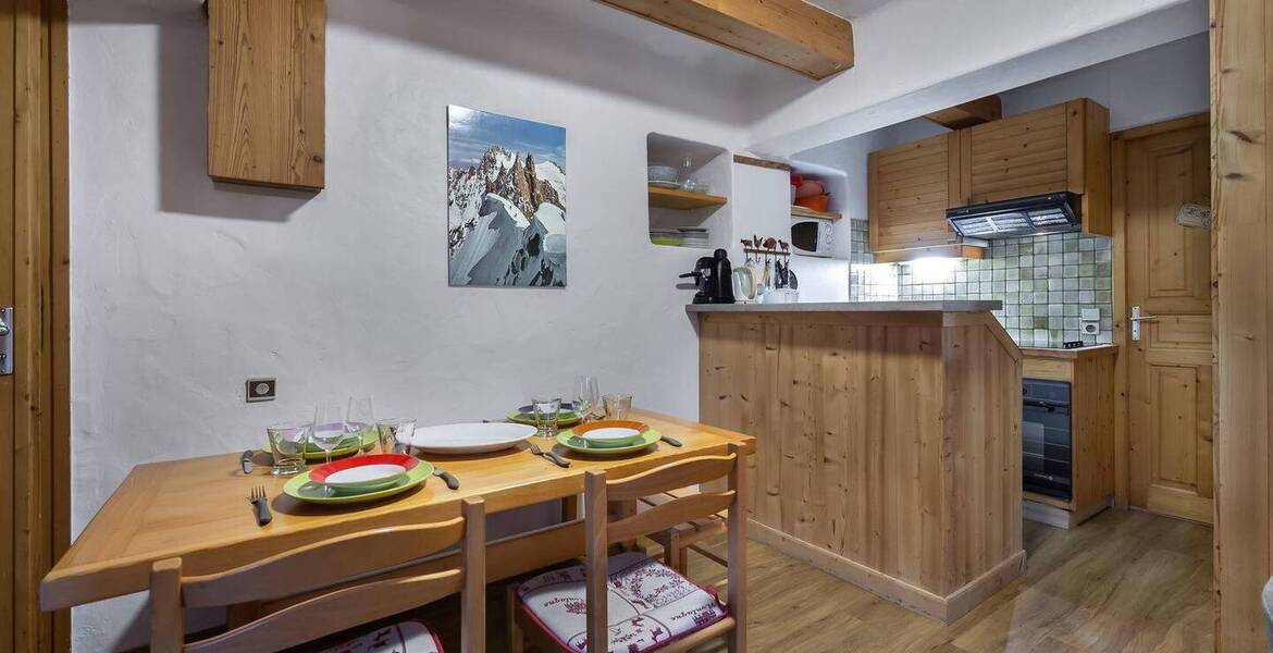 The apartment is located in Chenus, Courchevel 1850