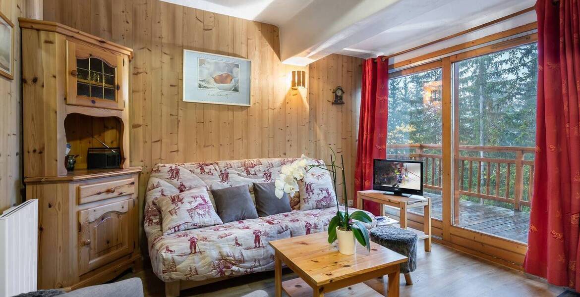 The apartment is located in Chenus, Courchevel 1850