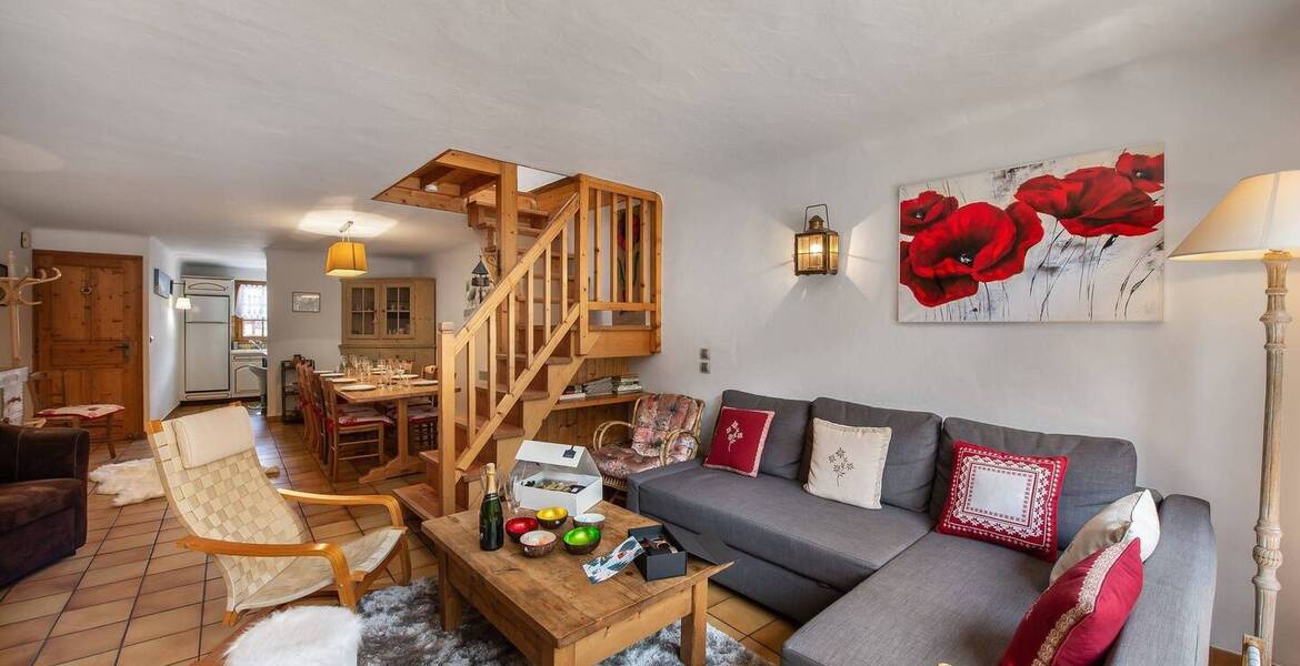 This chalet for rental accommodates 6 adults and 2 children 