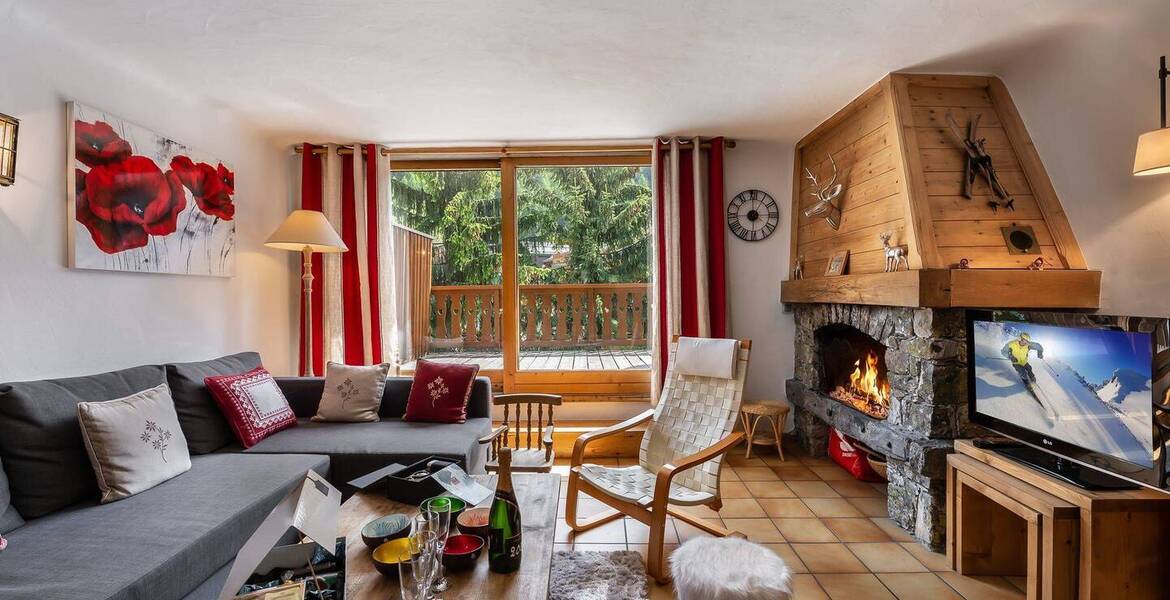 This chalet for rental accommodates 6 adults and 2 children 