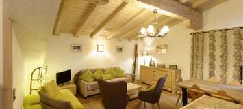 The Apartment of 66 m² on the first floor of the chalet