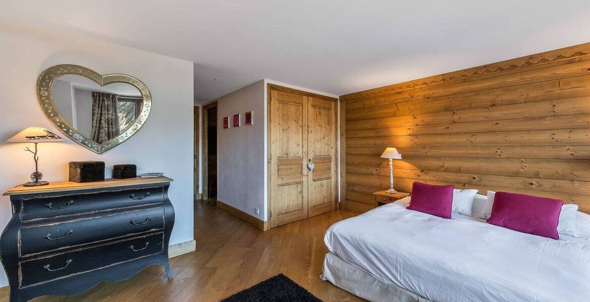 Apartment for rental is located in the Plantret Courchevel 