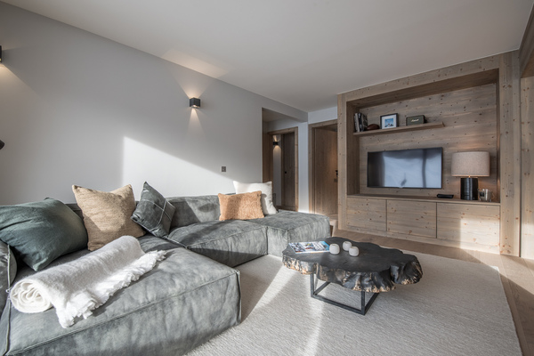 Apartment offers an exceptional and sunny view in Courchevel