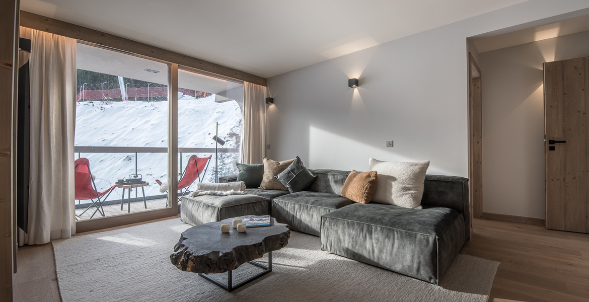 Apartment offers an exceptional and sunny view in Courchevel